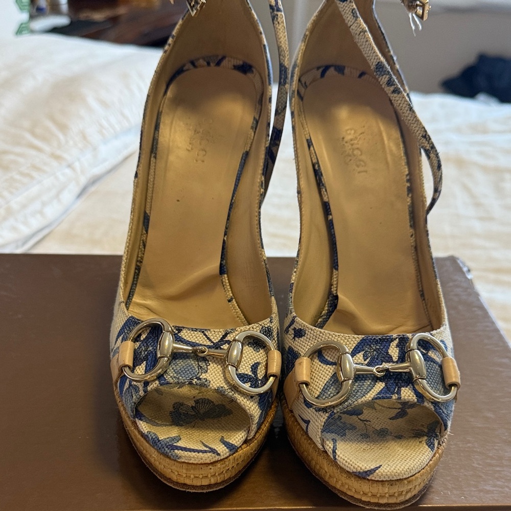 Vintage Gucci Blue Floral Espadrille Wedges